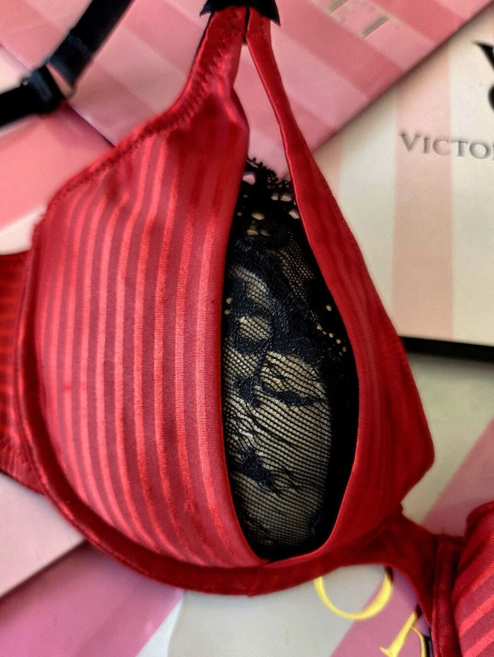 Victoria's Secret Chantal Thomass VTG Lingerie Bra NWOT Red Lace Stripes RARE